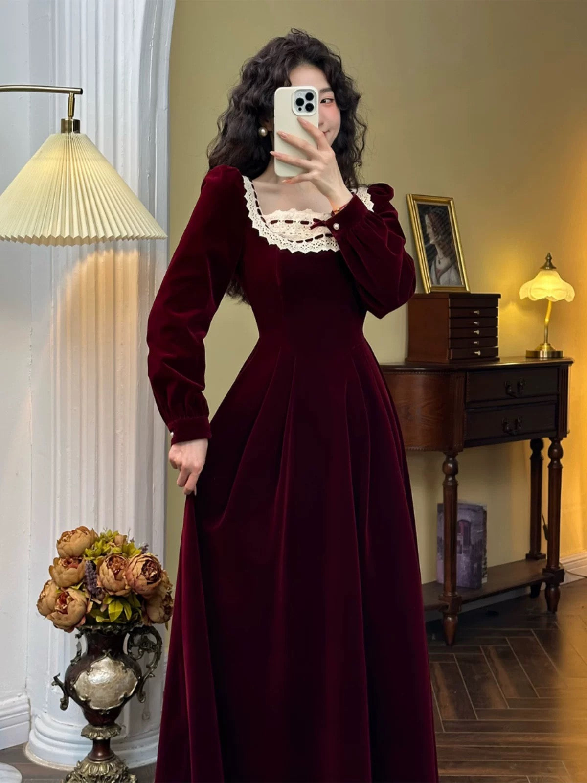 Mrs. Xiao Hepburn daughter jacquard burgundy velvet dress women's autumn and winter long-sleeved retro French style skirt