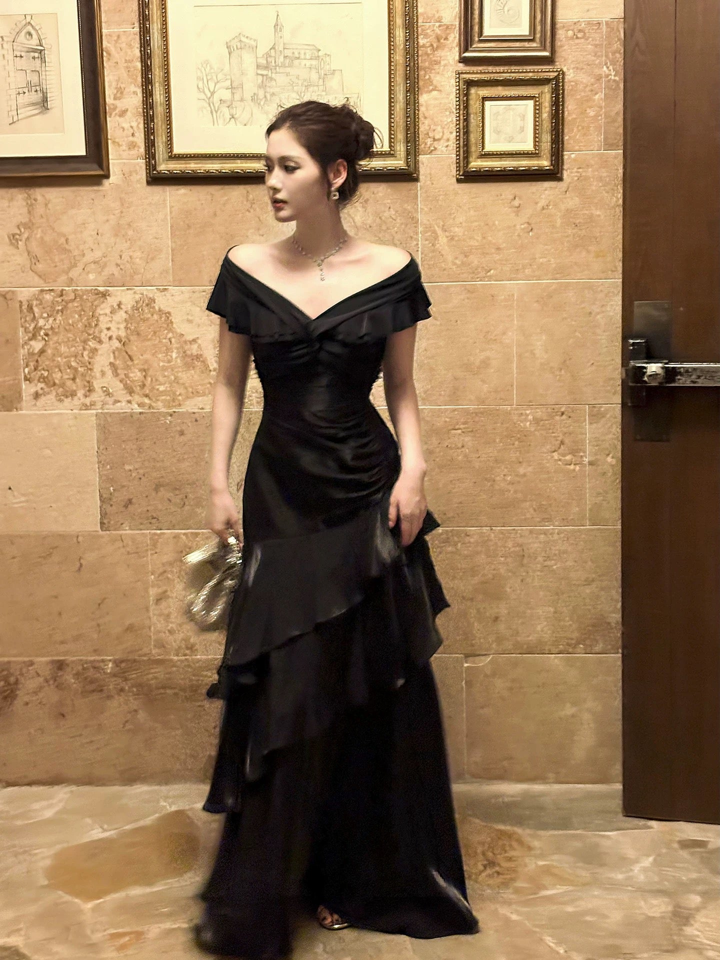 Good Job! [Rubens Holiday] French Style Black Off-Shoulder Luxury Dress, Niche Style Fishtail Skirt
