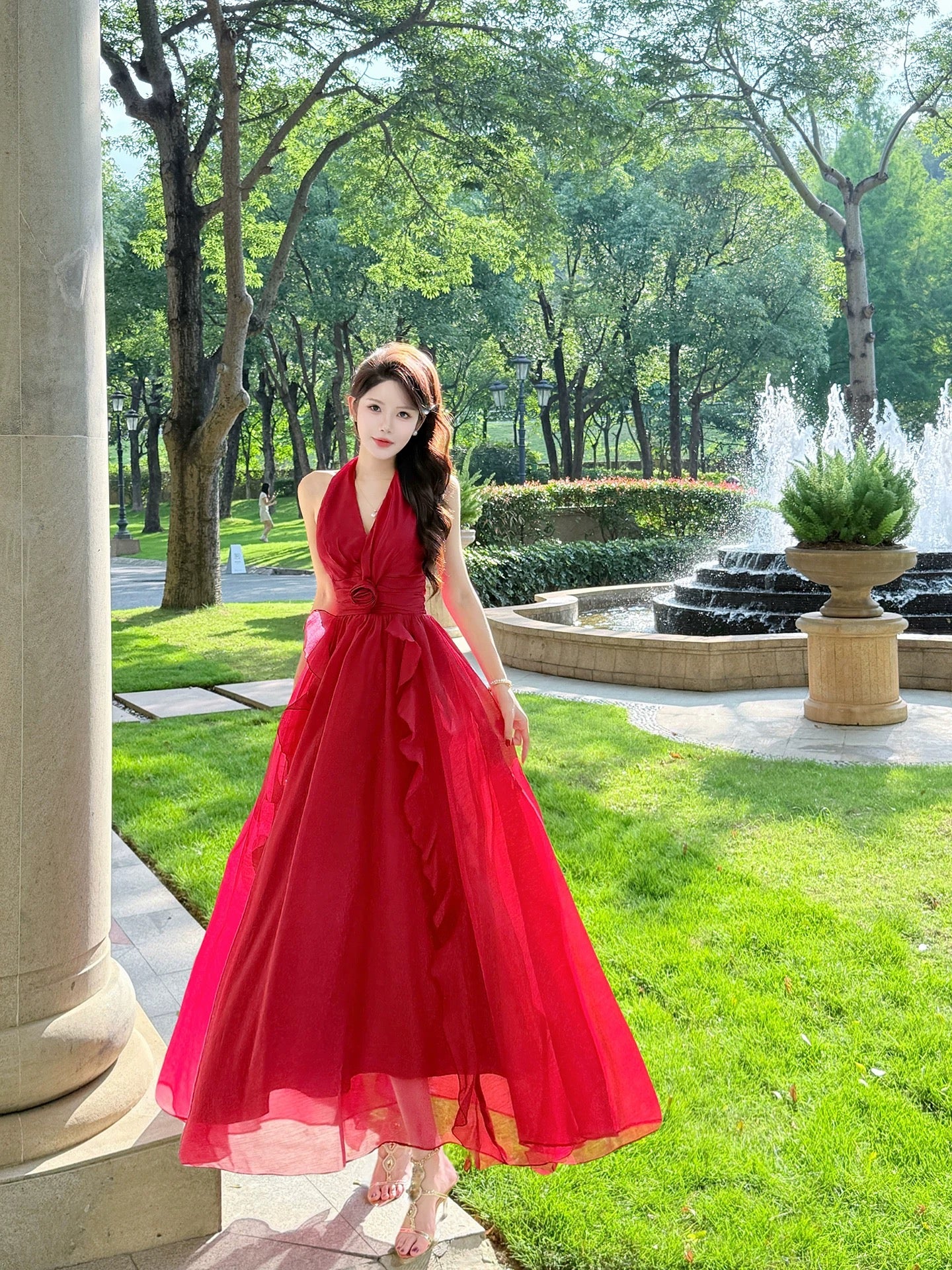 Good Job! 【Rose Moon Shadow】French-style ruffled red halter neck dress, a unique and elegant princess dress.