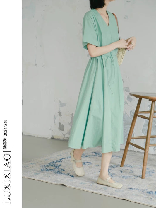LUXIXIAO dress 2025 new loose short-sleeved pleated drawstring design Korean version V-neck shirt dress female