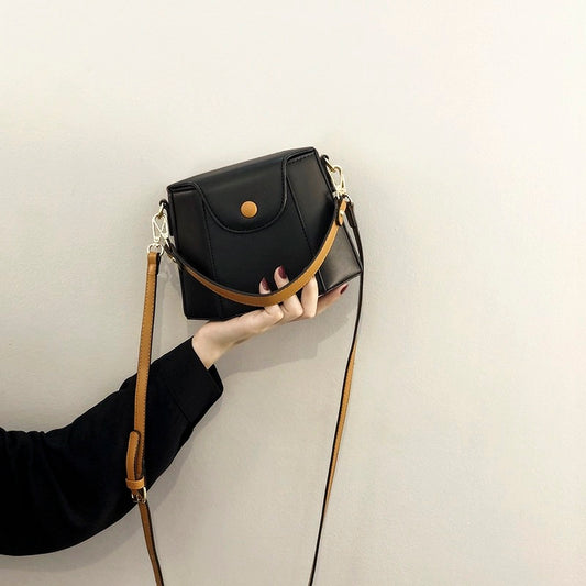 Summer small bags for women 2023 new women's bags Internet celebrity Western fashion this year's popular portable crossbody bag bucket bag