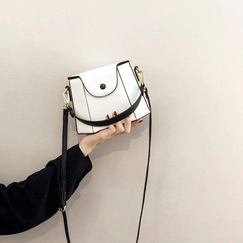 Summer small bags for women 2023 new women's bags Internet celebrity Western fashion this year's popular portable crossbody bag bucket bag