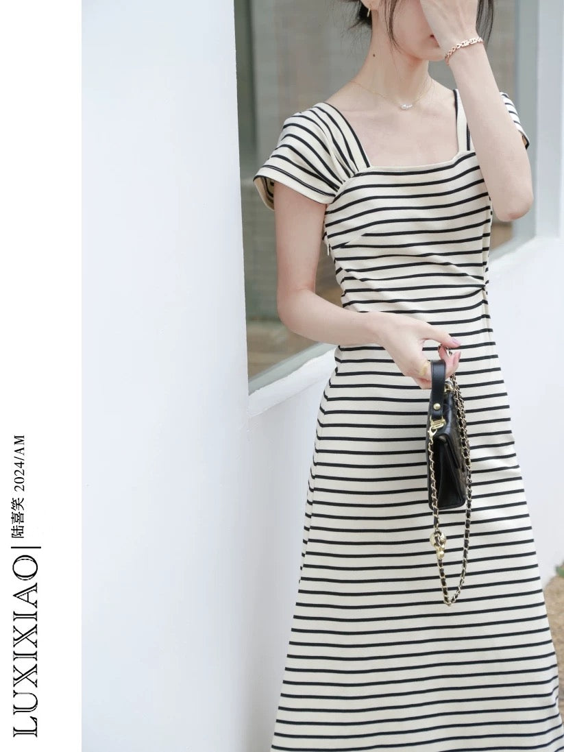 LUXIXIAO dress 2025 new loose square collar back tie design Korean version short-sleeved striped A-line skirt