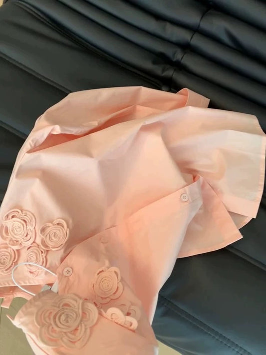 Self-retained style recommendation ~ V-neck three-dimensional flower long-sleeved shirt for women 2025 spring new design chic top trend