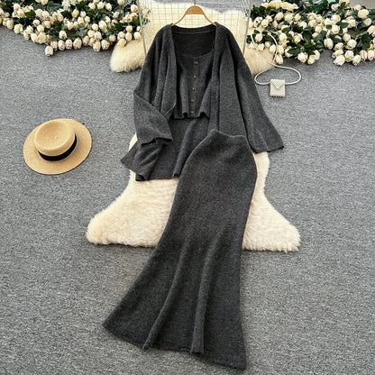 Lazy style casual suit for women in autumn, loose and versatile sleeveless square neck vest, loose outer wear knitted jacket and skirt