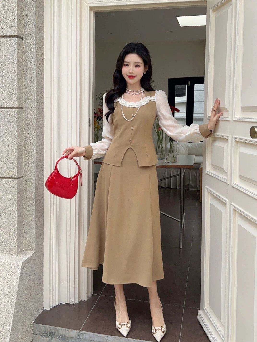 2024 new fashion, beautiful temperament, high-end contrast color top and skirt suit two-piece set Shenzhen Nanyou