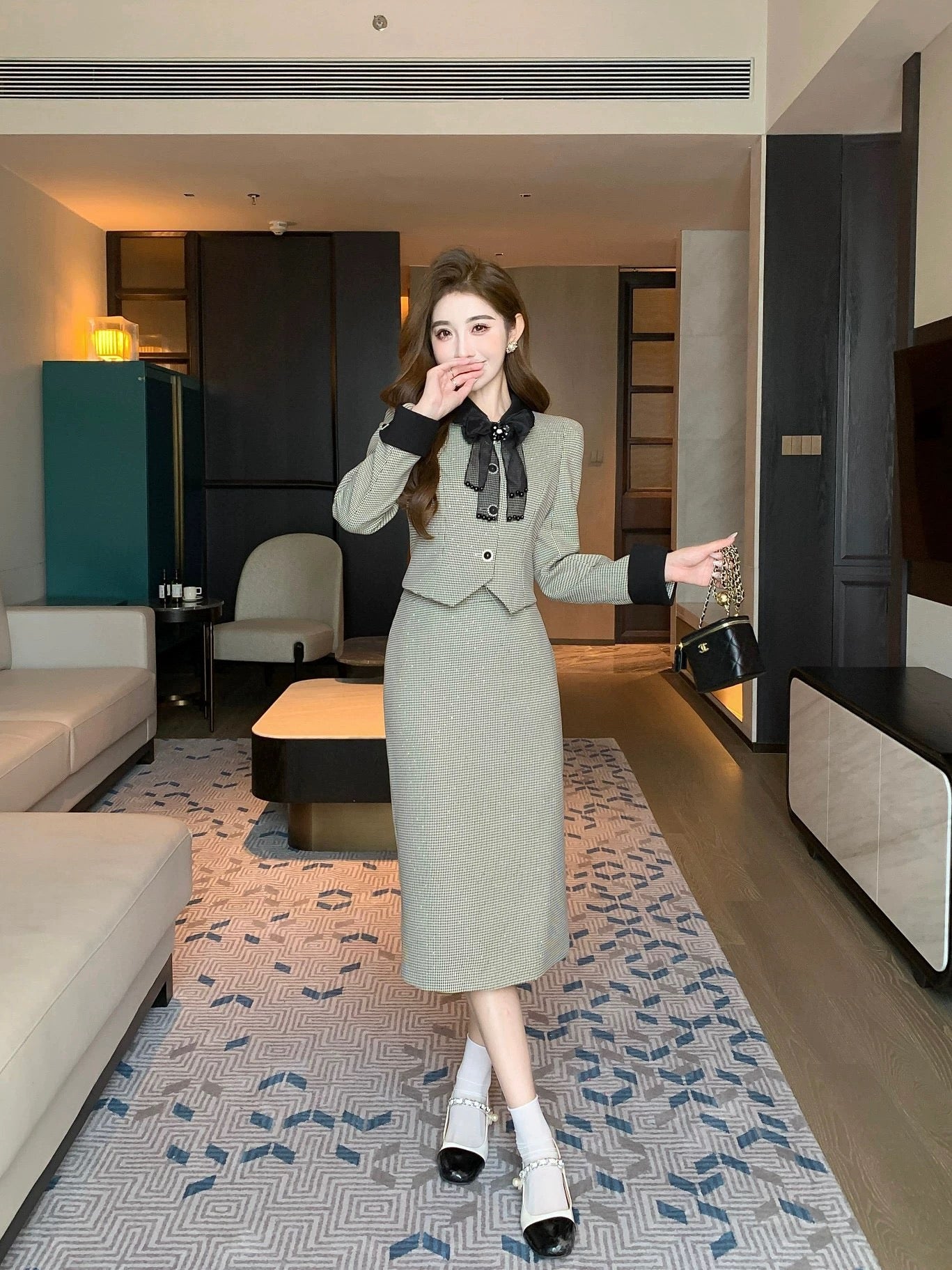 Autumn outfit mature royal sister style suit for women 2024 new houndstooth coat and skirt two-piece set Nanyou