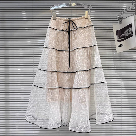 Popular online style, 2025 winter new sweet and elegant ruffled hem patchwork lace mesh midi skirt.