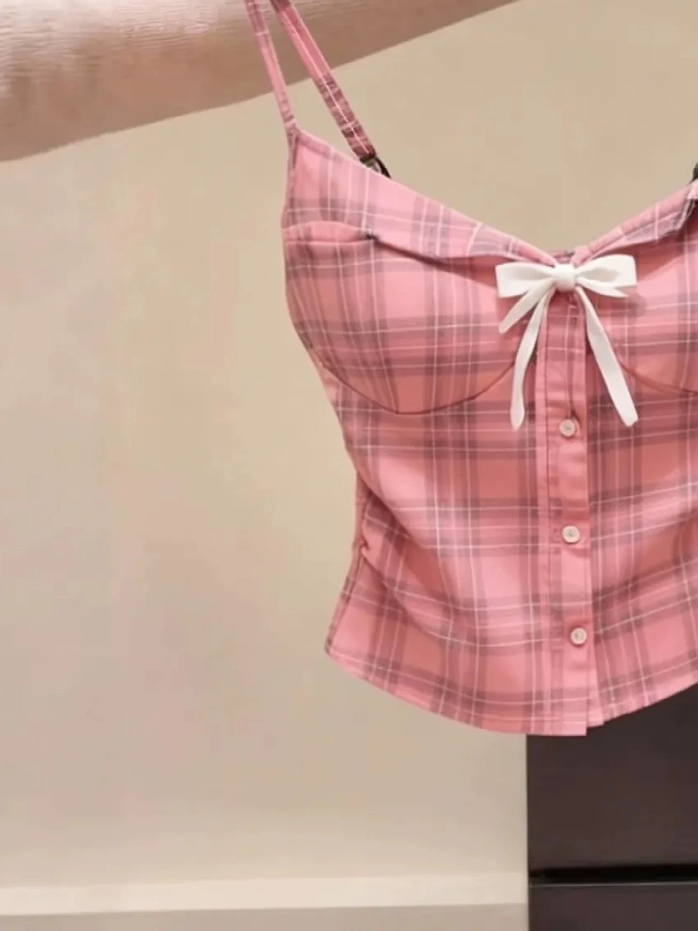 Export-grade, label-cut, autumn/winter French-style plaid vest/camisole/short top for women.