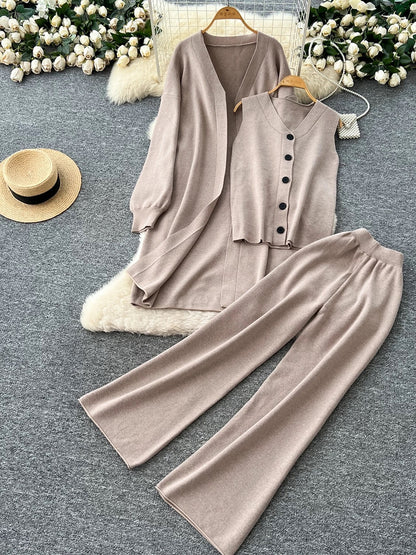 Lazy and relaxed suit for women, sleeveless inner wear knitted vest, loose outer wear sweater cardigan jacket and high waist trousers