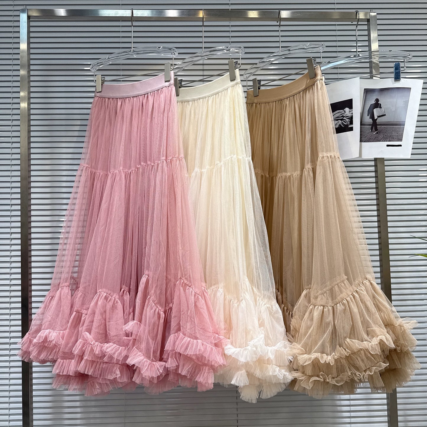 Popular online style, 2026 Spring new sweet and elegant pleated multi-layered mesh skirt, puffy midi skirt, long skirt.