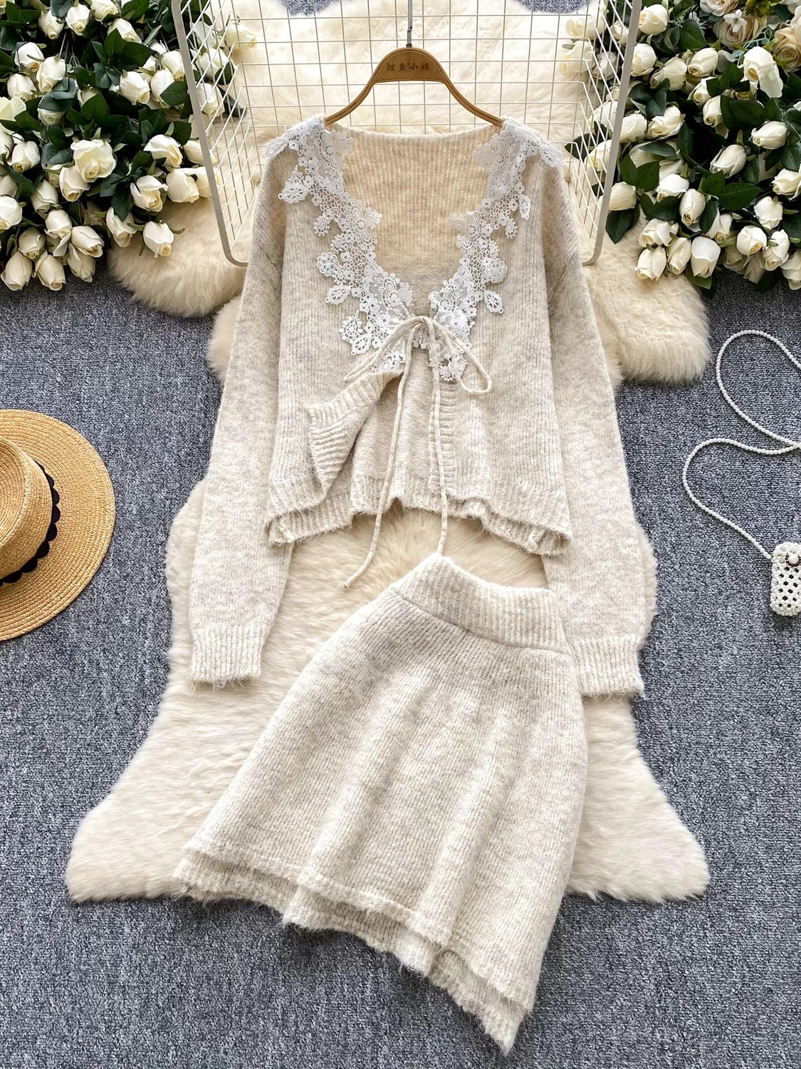 Temperament two-piece suit for women in autumn, gentle style, lace stitching, long-sleeved knitted cardigan, sweet high-waisted skirt