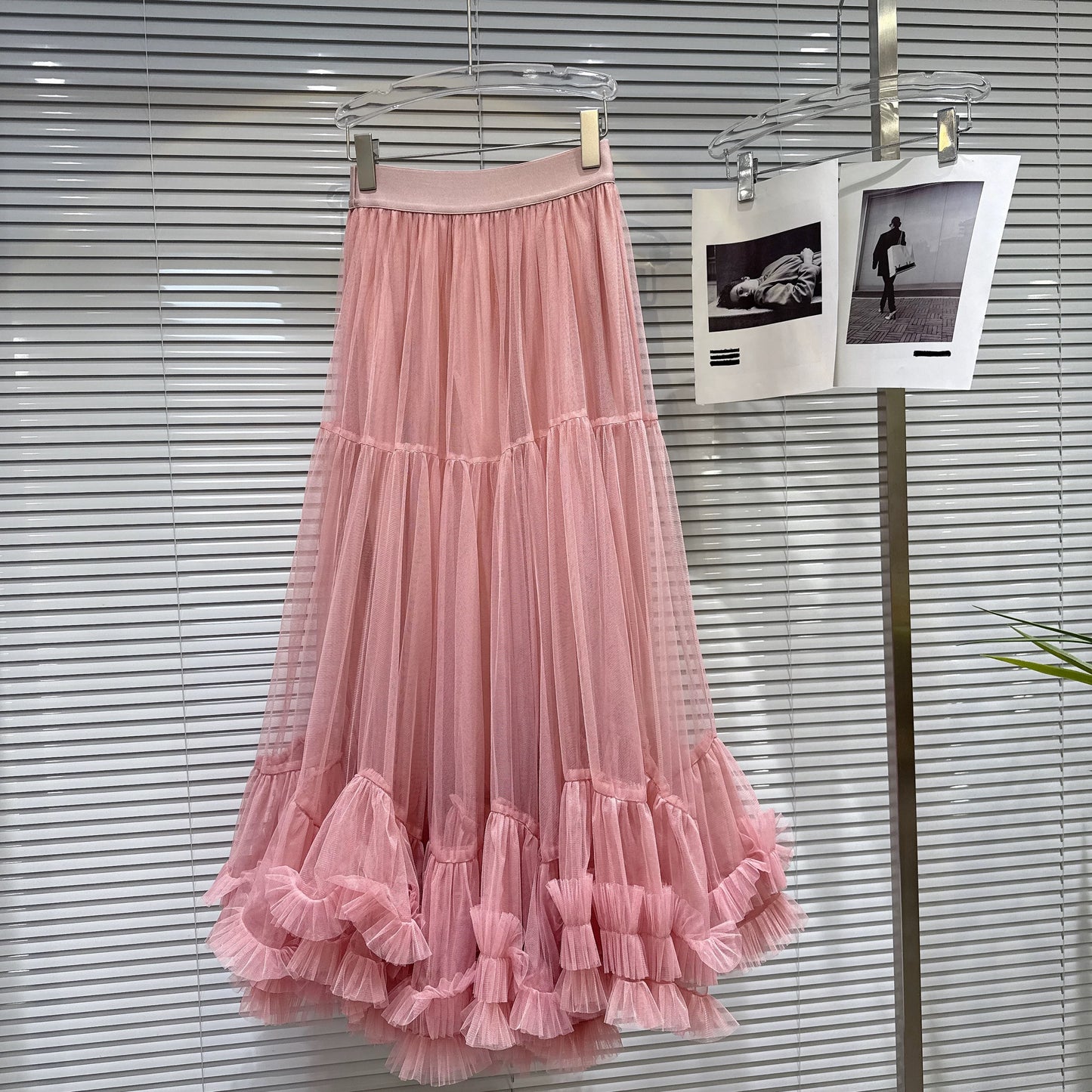 Popular online style, 2026 Spring new sweet and elegant pleated multi-layered mesh skirt, puffy midi skirt, long skirt.