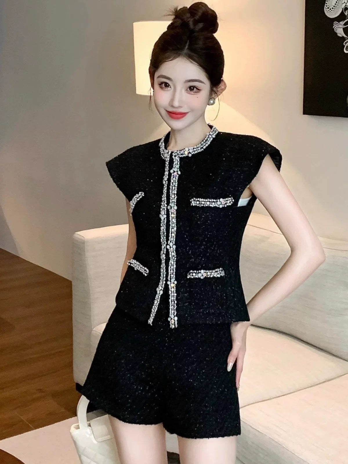Nanyou European goods French heavy industry small fragrant style waistcoat sleeveless vest beaded woven woolen nylon top shorts set