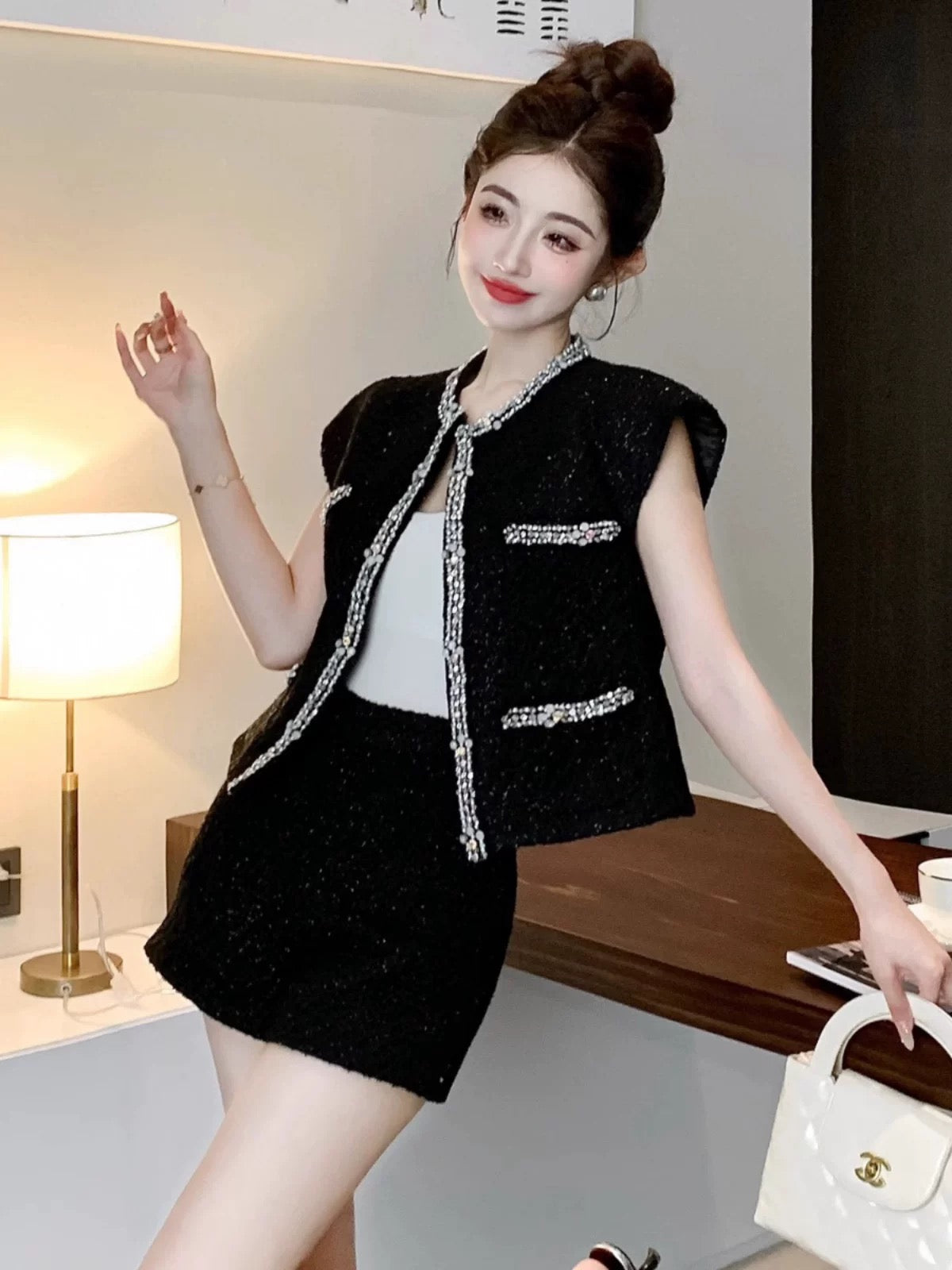 Nanyou European goods French heavy industry small fragrant style waistcoat sleeveless vest beaded woven woolen nylon top shorts set