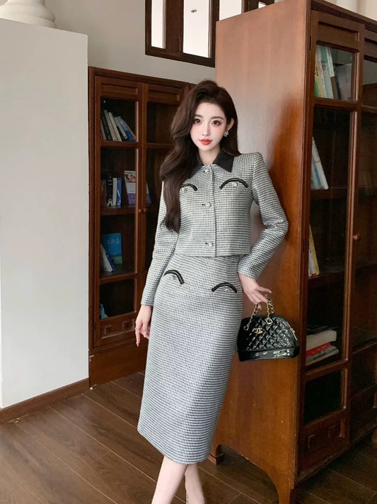 Shenzhen Nanyou designer niche suit skirt lapel plaid short top hip-covering mid-skirt professional two-piece set