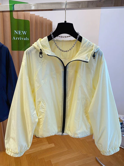 High-grade long-sleeved hooded sun protection clothing for women in summer 2025 new loose and fashionable lightweight jacket tops