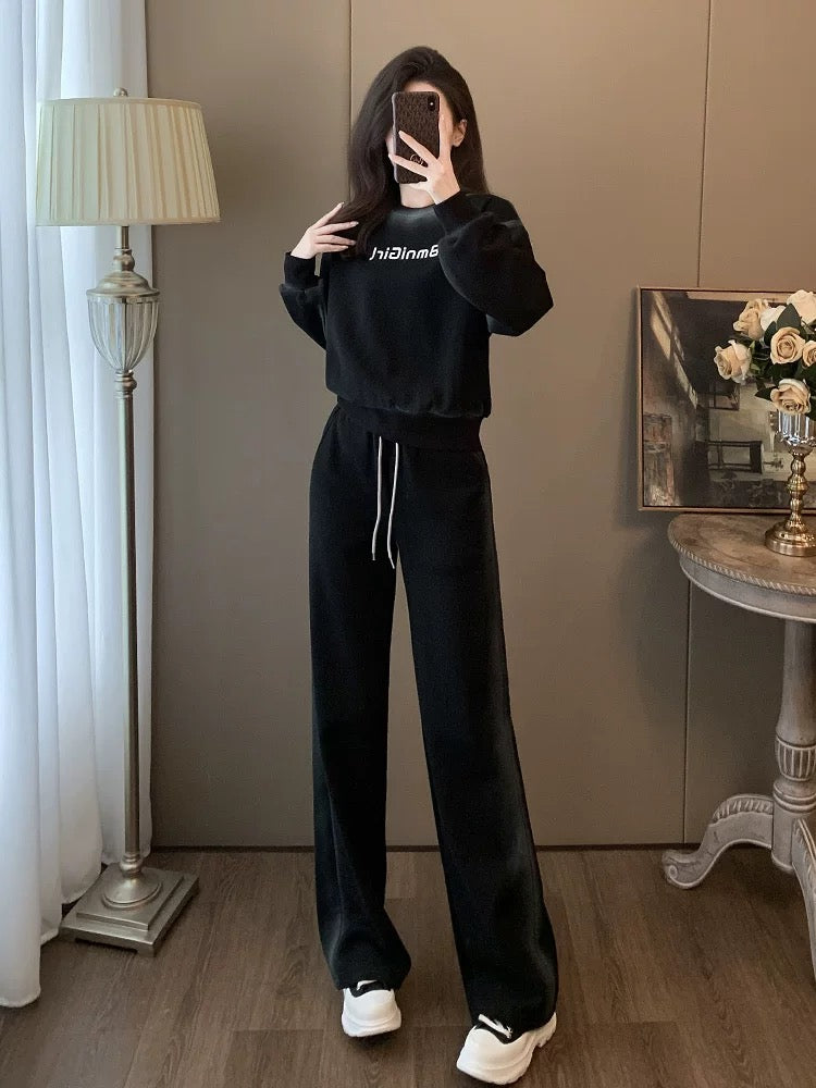 Casual sports suit for women, spring and autumn fashion Maillard wear for small people, slim sweatshirt and pants two-piece set, western style