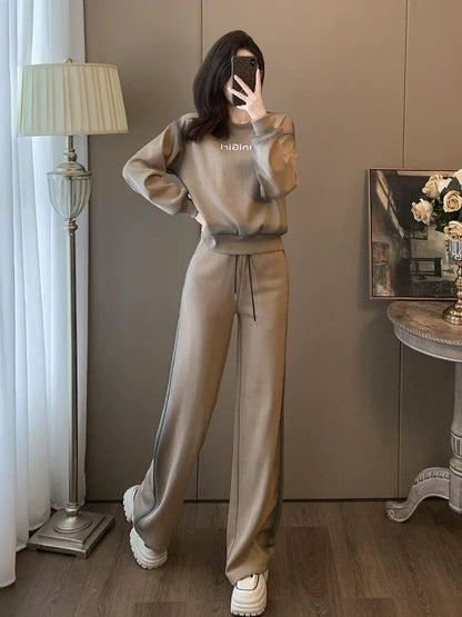 Casual sports suit for women, spring and autumn fashion Maillard wear for small people, slim sweatshirt and pants two-piece set, western style
