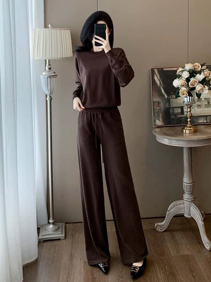 Brown sports and leisure suit for women in spring and autumn, loose and fashionable, age-reducing knitted top, wide-leg pants, two-piece set