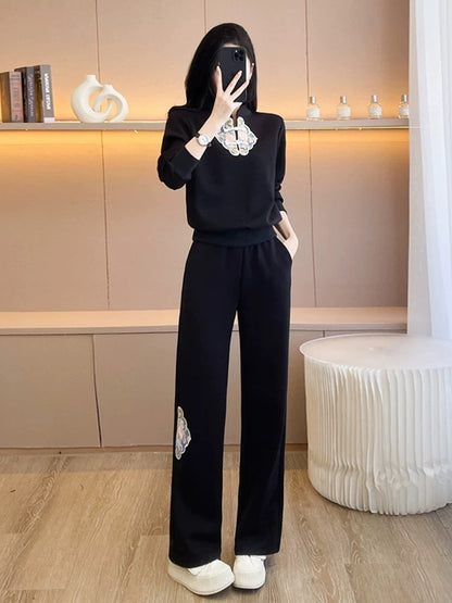 New Chinese-style outfit for early autumn, a complete set of casual, fashionable, foreign-style, national-style embroidered sweatshirt, wide-leg pants, two-piece suit for women