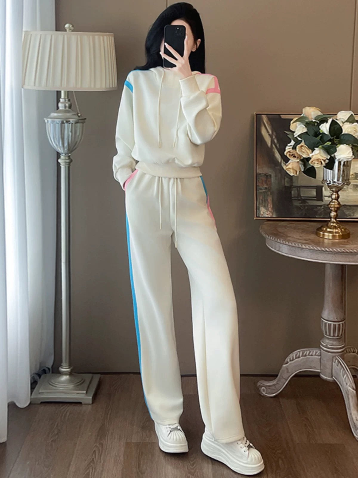 2024 winter new fashion age-reducing casual sports suit for women, stylish apricot color hooded sweatshirt, wide-leg pants two-piece set