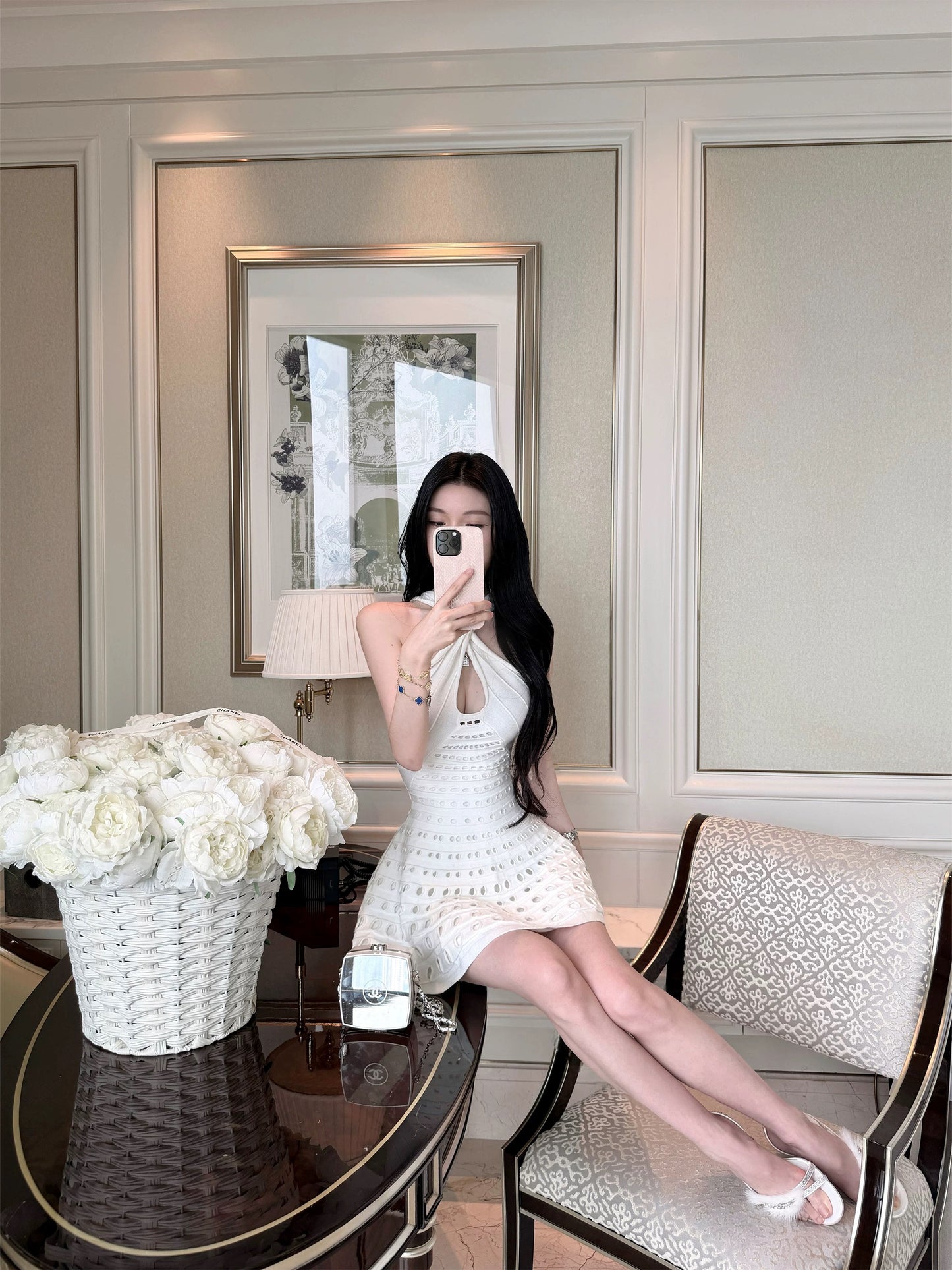 Qiauuu "Light Feather" Openwork Halter-Neck Slim-Fit Dress – Exquisite, Sophisticated Style Crafted on Imported 30-Gauge Knitting Machines