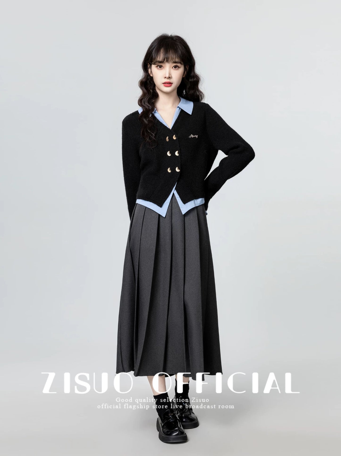 Black fake two-piece V-neck knitted cardigan women's spring and autumn 2025 autumn new contrast color sweater jacket short top