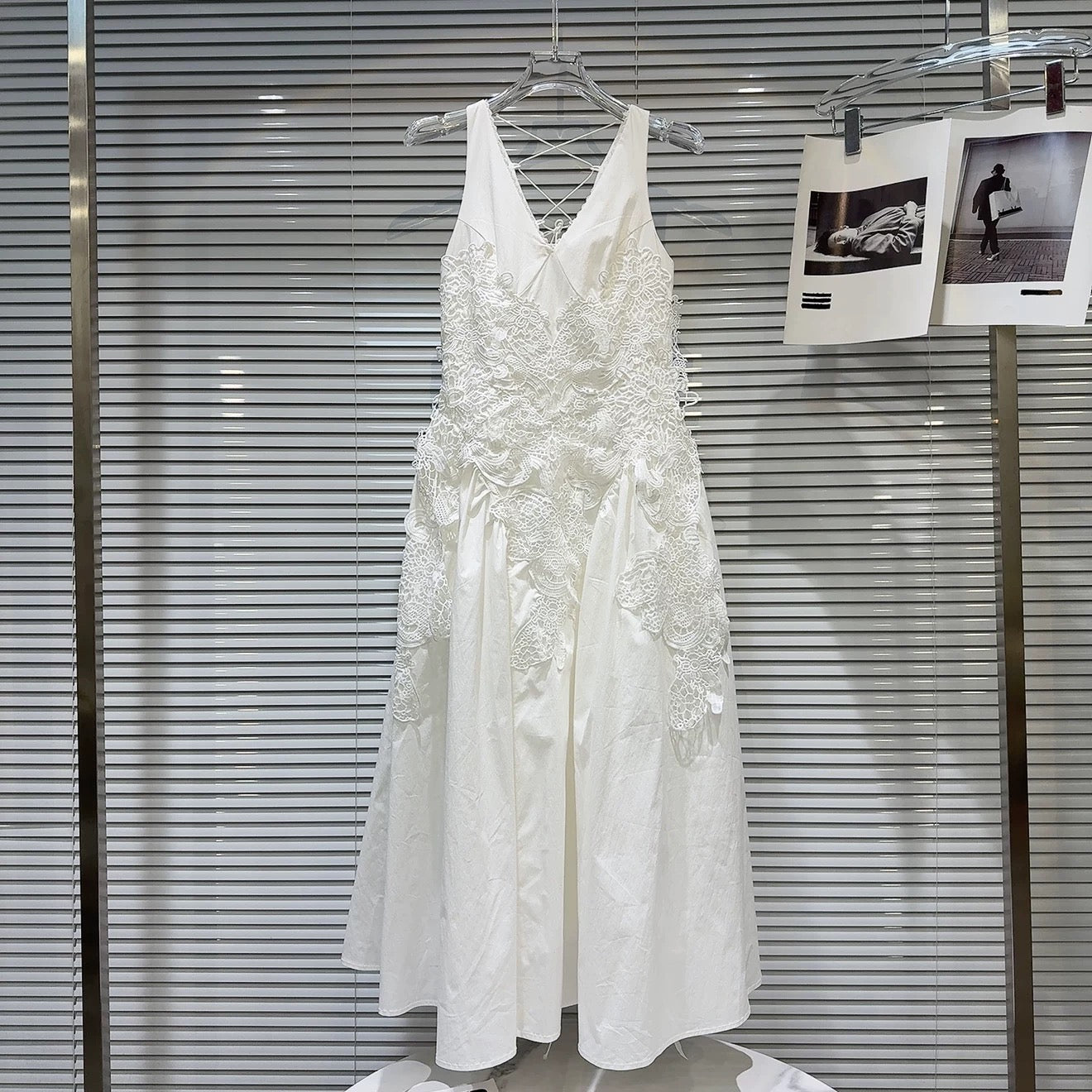 Popular online style, 2026 Spring New French Elegant V-neck Crochet Lace Patchwork Long Vest Dress