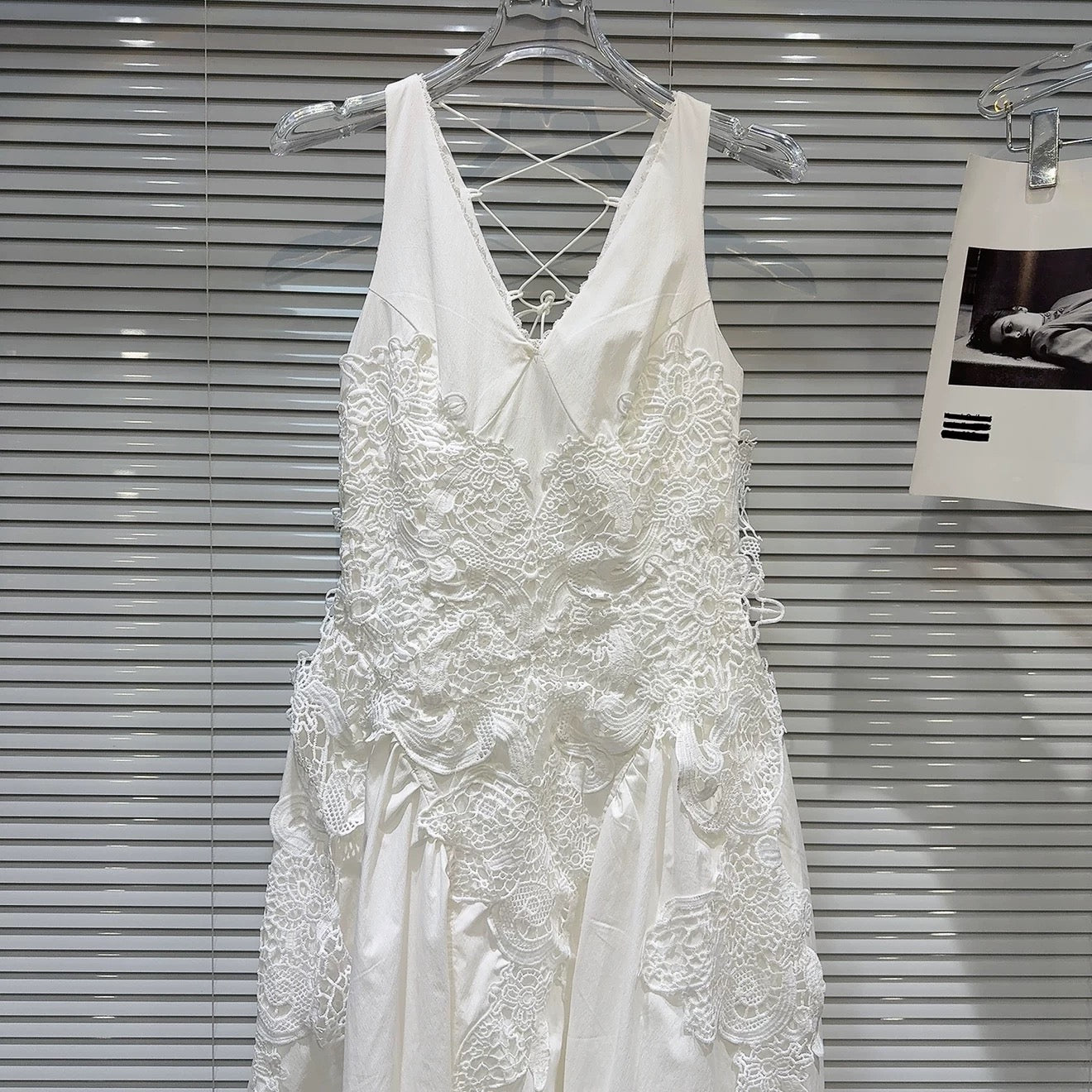 Popular online style, 2026 Spring New French Elegant V-neck Crochet Lace Patchwork Long Vest Dress