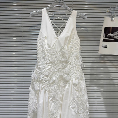 Popular online style, 2026 Spring New French Elegant V-neck Crochet Lace Patchwork Long Vest Dress