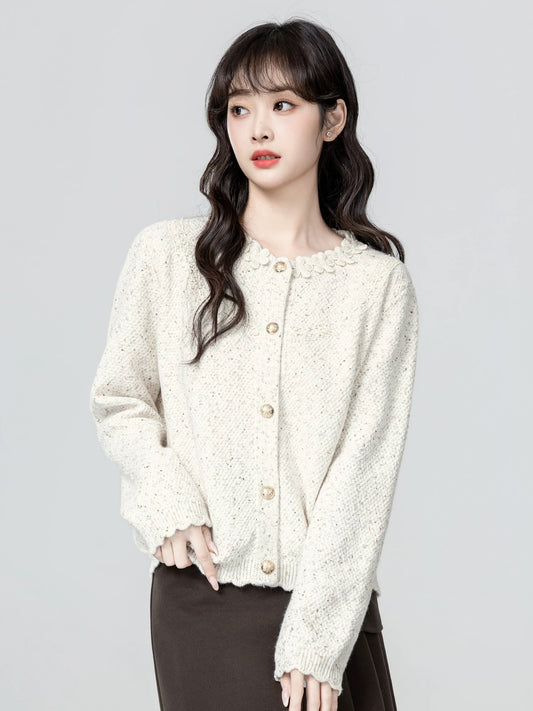 Beige round neck knitted cardigan women's spring and autumn 2025 autumn new design flower sweater jacket short top