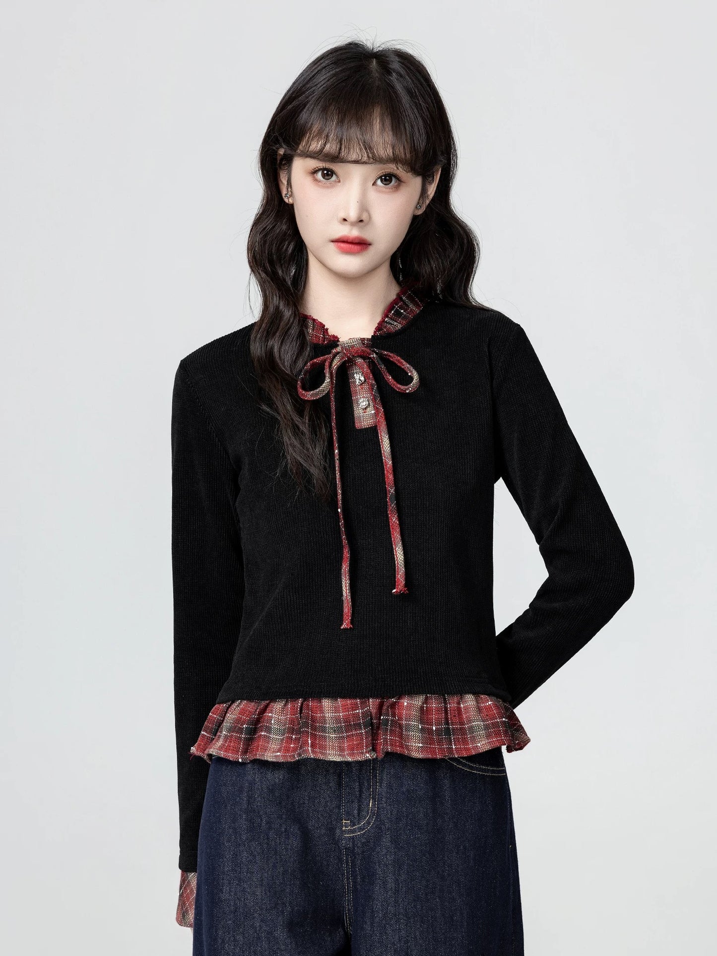 Black fake two-piece long-sleeved T-shirt women's spring and autumn 2025 autumn new plaid splicing straight shoulder slim short top