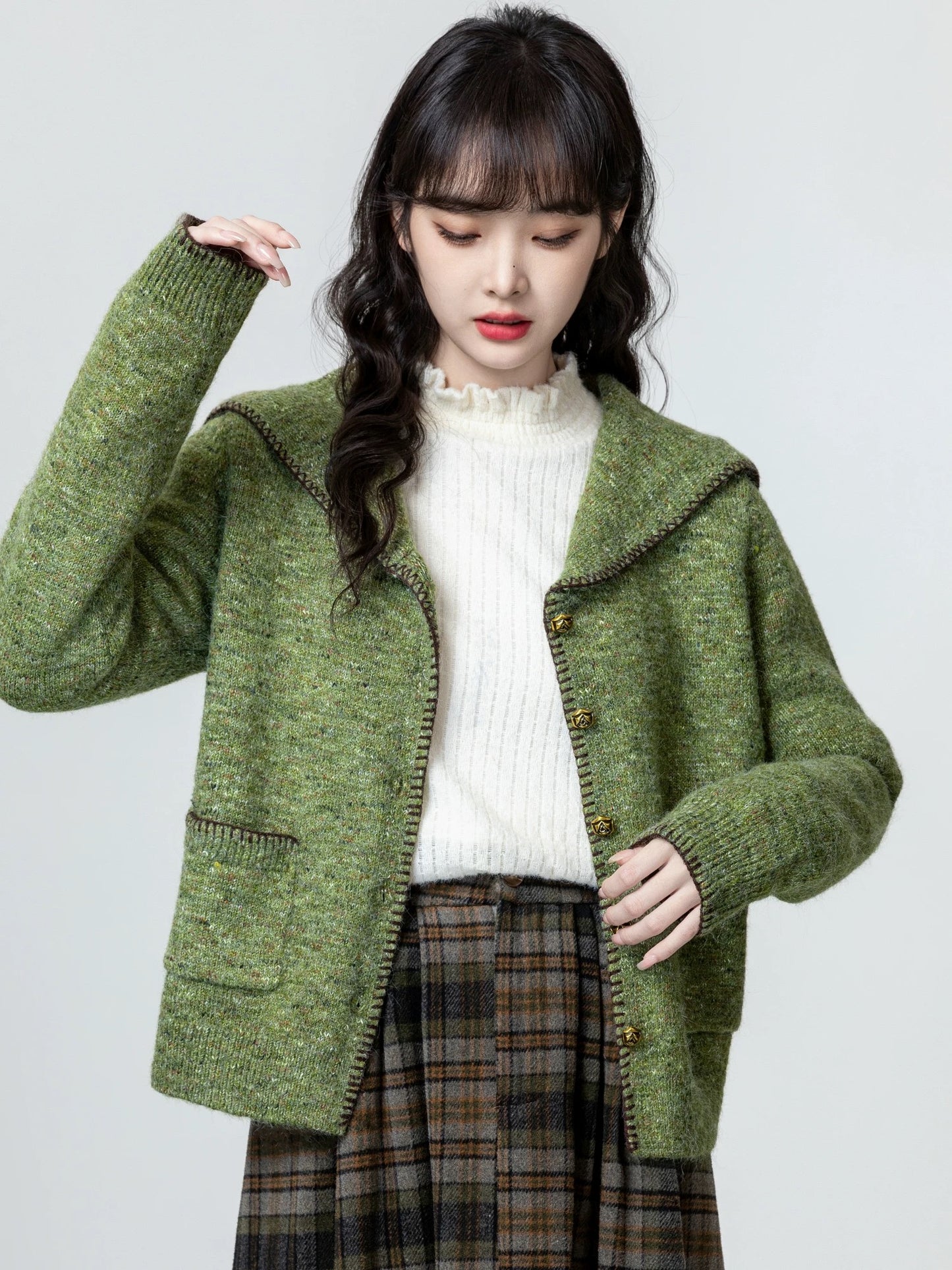 Retro Green Lapel Sweater Jacket Women Spring Autumn 2025 Autumn New Navy Collar Soft Waxy Knitted Cardigan Top