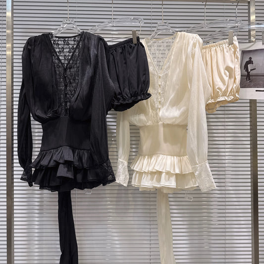 Popular online style, 2025 winter new French style lace-trimmed ribbon shirt + leggings shorts set for women.