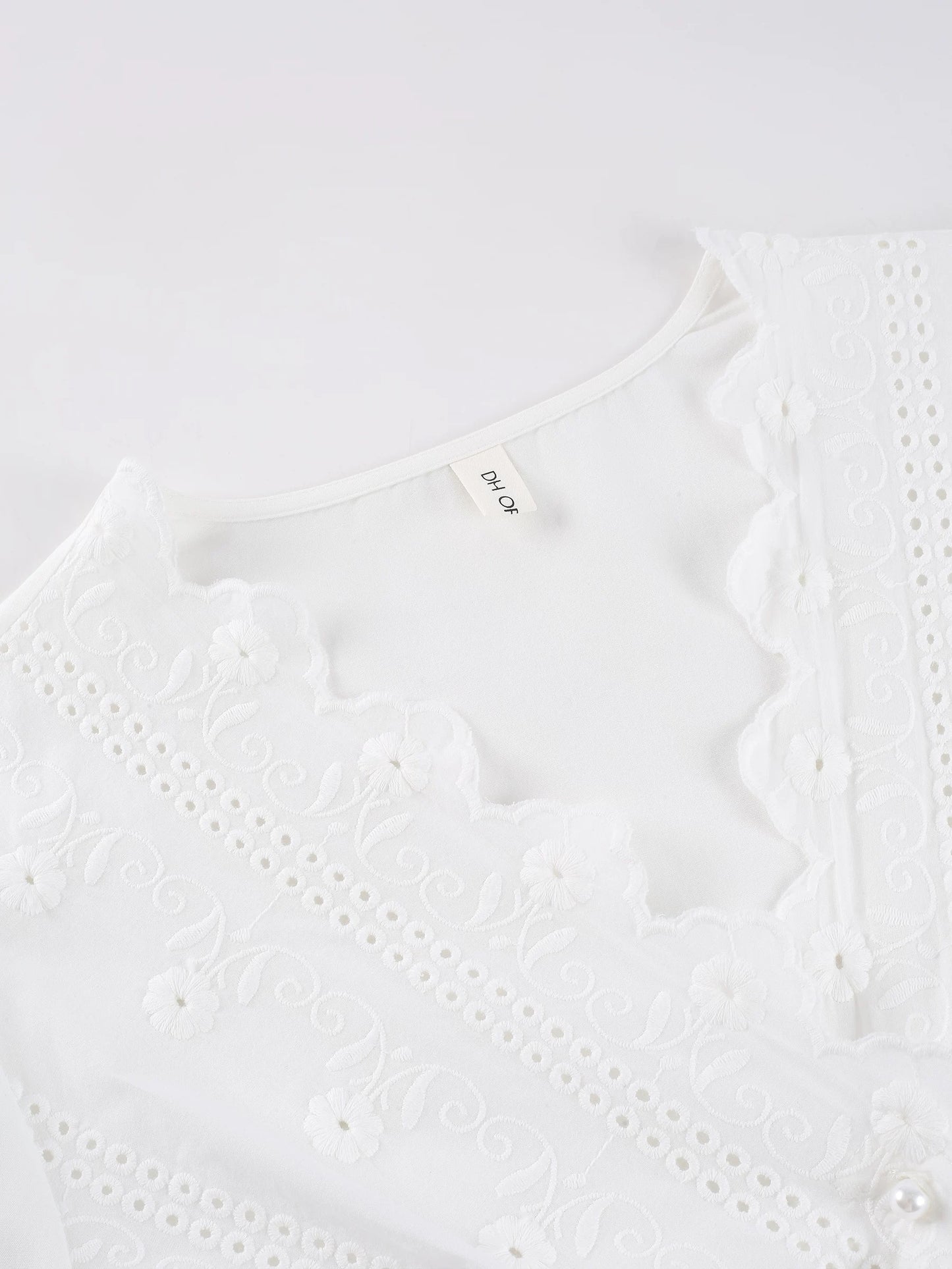 DH OFFICIAL Large Flower [Jasmine Tea] French First Love Shirt Exquisite V-neck Embroidered Long Sleeve Temperament