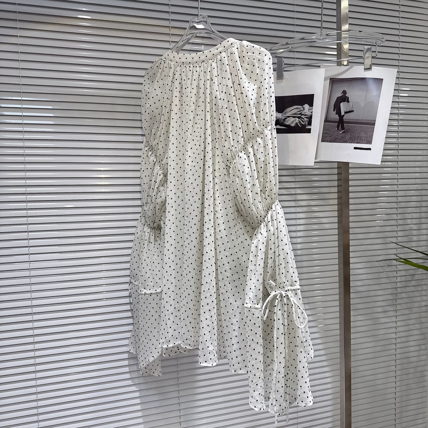 Popular online style, 2026 Spring New French-style niche ruffled collar polka dot lightweight breathable long chiffon blouse for women.