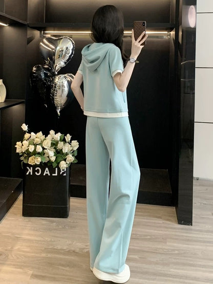 Salt-based casual sports suit for women in summer, fashionable, slimming and age-reducing, two-piece short-sleeved top, wide-leg pants, two-piece suit