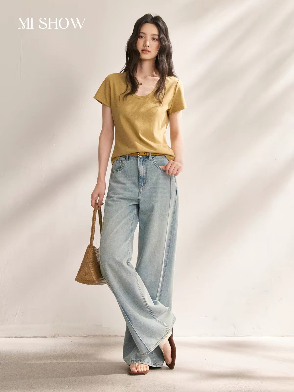 Mixiu Women's Straight-Leg Jeans (2026 Summer New Arrival): High-Waisted, Slimming, Floor-Length Denim Trousers with a Beautiful Drape.