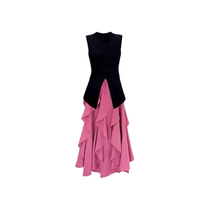 Summer wear with a complete set of light salt-colored sleeveless tops and pink ruffled irregular skirts. Two-piece suit