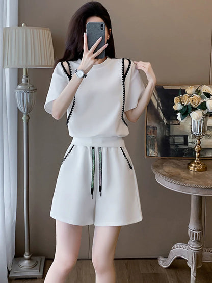 Cool white casual sports suit for women summer new style careful off-shoulder short-sleeved top shorts two-piece suit
