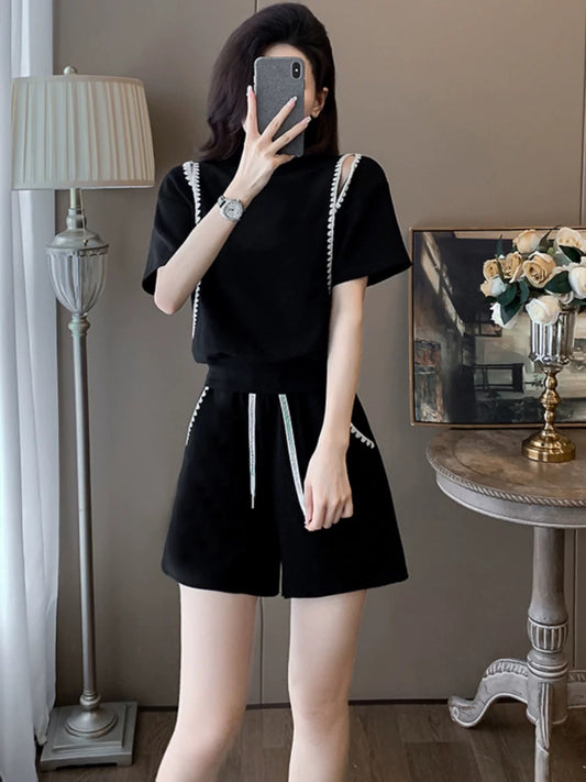 Cool white casual sports suit for women summer new style careful off-shoulder short-sleeved top shorts two-piece suit