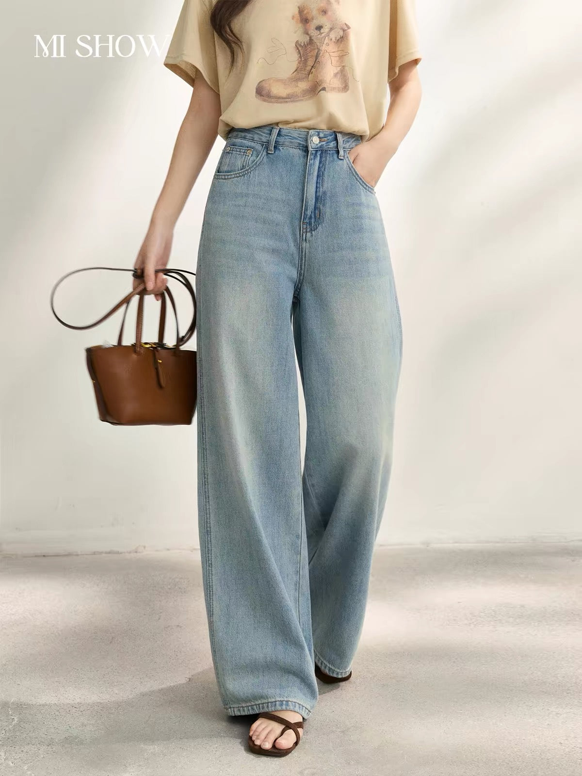 Mixiu Women's Light Blue Straight-Leg Jeans – Summer 2026 New Vintage-Style Distressed Cotton Denim; High-Waisted, Slimming Fit.
