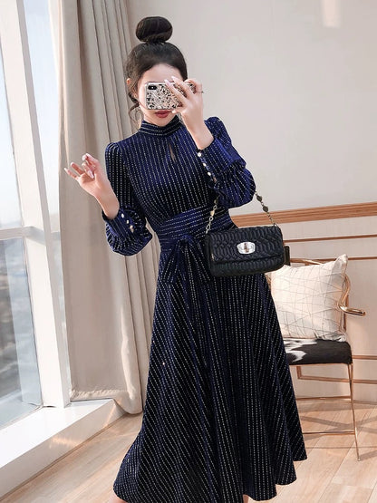 Waist-cinching skirt with various styles and temperament 2024 new women's autumn long skirt blue high-end velvet dress