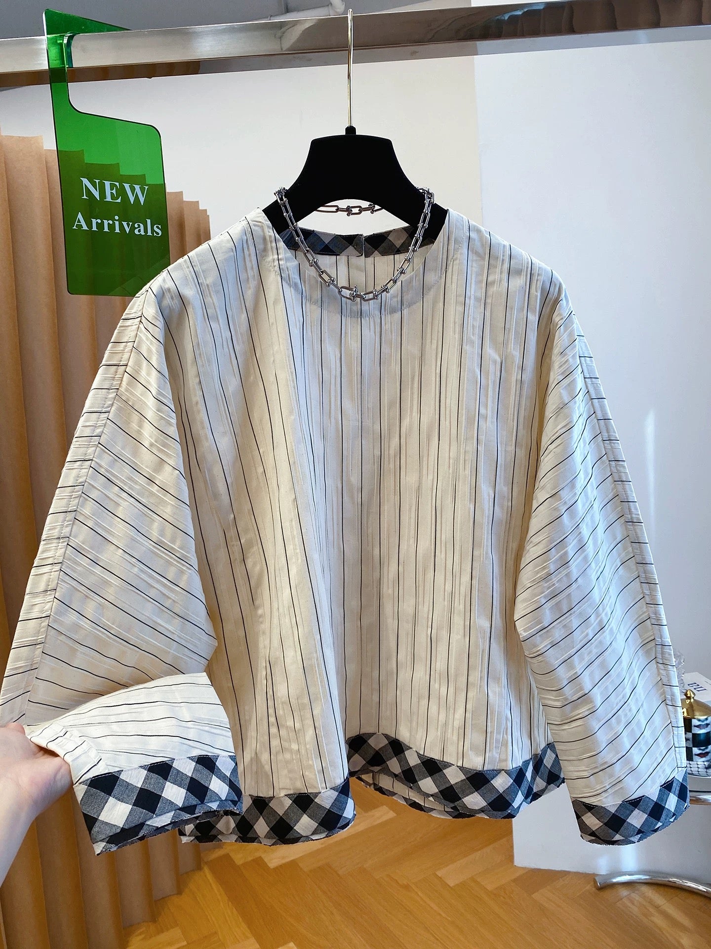 High-grade textured round-neck striped shirt women's long-sleeved 2025 new autumn loose casual simple pullover top