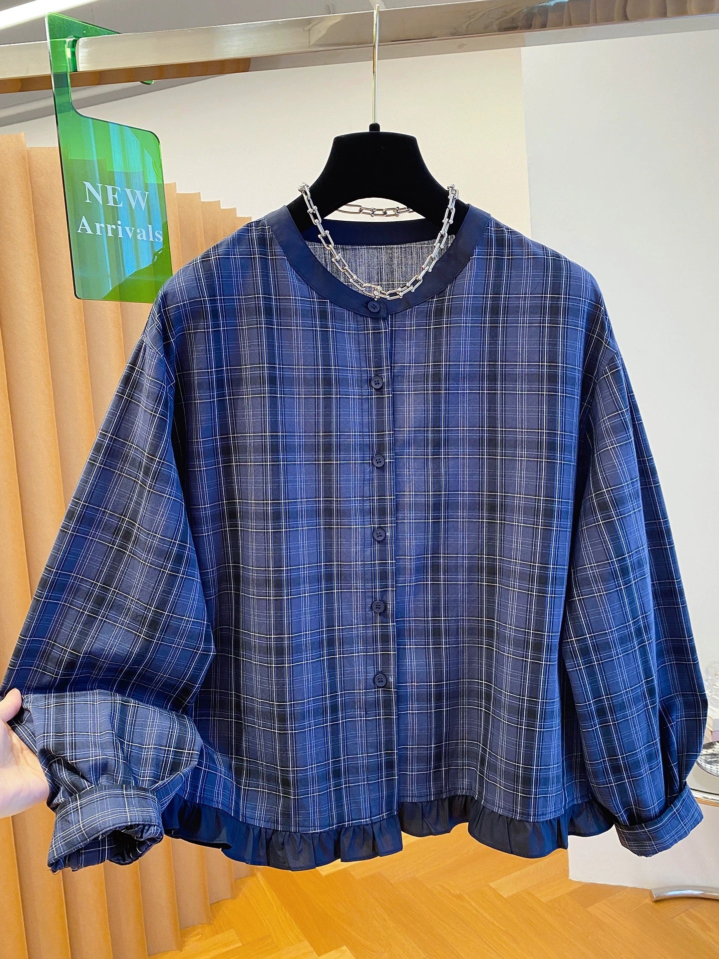 Korean blue plaid shirt women 2025 new autumn loose casual round neck wood ear super good-looking top