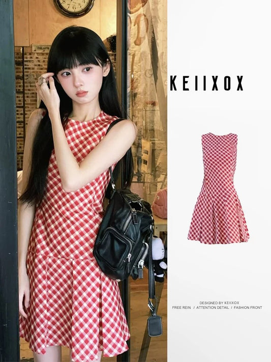 Small temperament red plaid sleeveless dress for women summer waist slimming seaside vacation vest short skirt