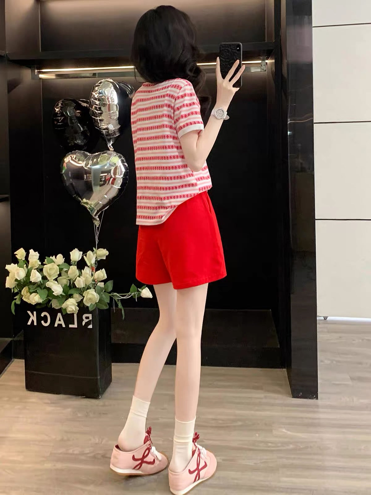 Stylish & Trendy Women's Striped Short-Sleeve Set (Summer 2026) – Casual, Loose-Fit Two-Piece Outfit with Shorts; Ideal for Running & Slimming Look
