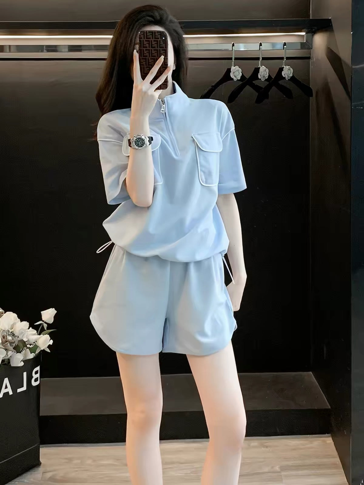 Women's Casual Chic Summer Short-Sleeve Set (2026): Trendy, Loose-Fit Two-Piece Outfit with Shorts—Sporty, Youthful, and Slimming.