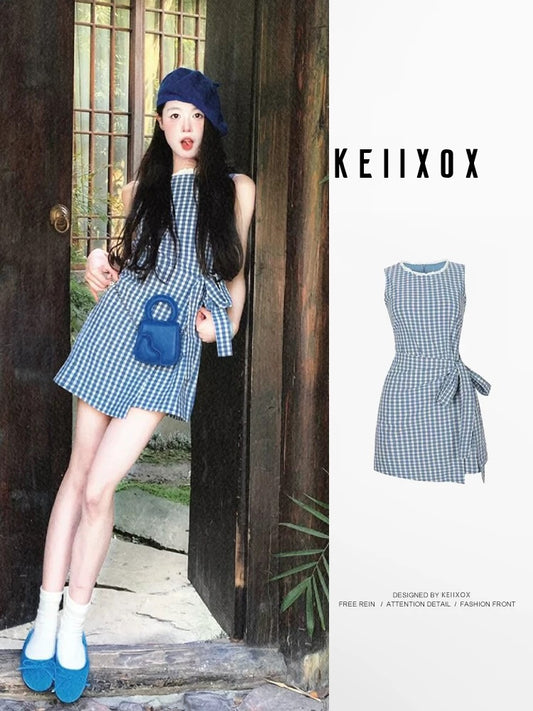 Small sleeveless plaid vest dress for women in summer with slim waist and French temperament lace-up A-line short skirt